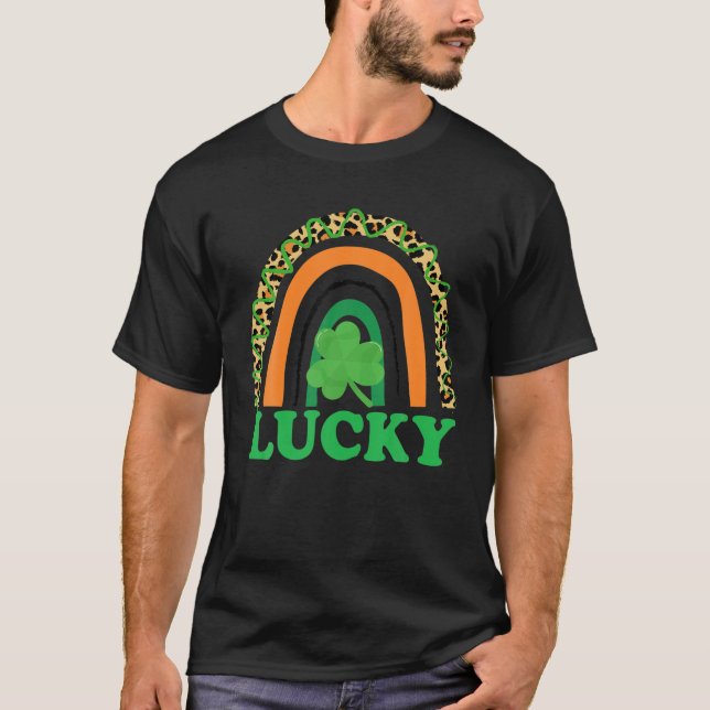 Lycklig St Patrick Day Graphic Lucky Rainbow Shamr T Shirt (Framsida)