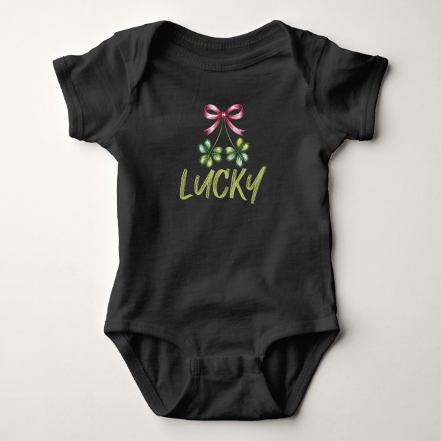 Lycklig St Patrick's Coquette Bow T Shirt (Framsida)