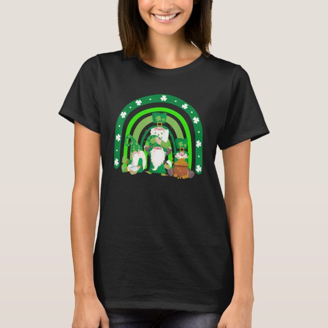 Lycklig St patricks day Irish Gnome Drinking Lucky T Shirt (Framsida)