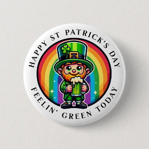 Lycklig St patrick's day Leprechaun med Grönt öl Knapp