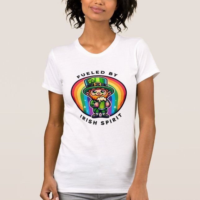 Lycklig St patrick's day Leprechaun med Grönt öl T Shirt (Framsida)