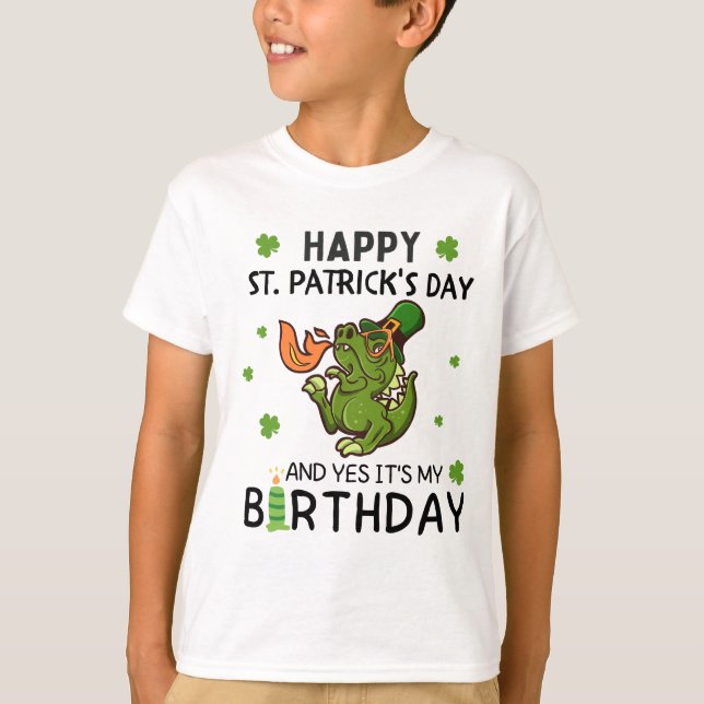 Lycklig St patricks day och min födelsedag T-rex T Shirt (Framsida)