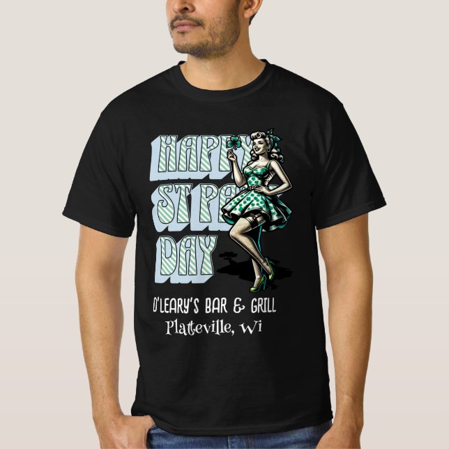 Lycklig St patrick's day Pinup Girl med Shamrock T Shirt (Framsida)