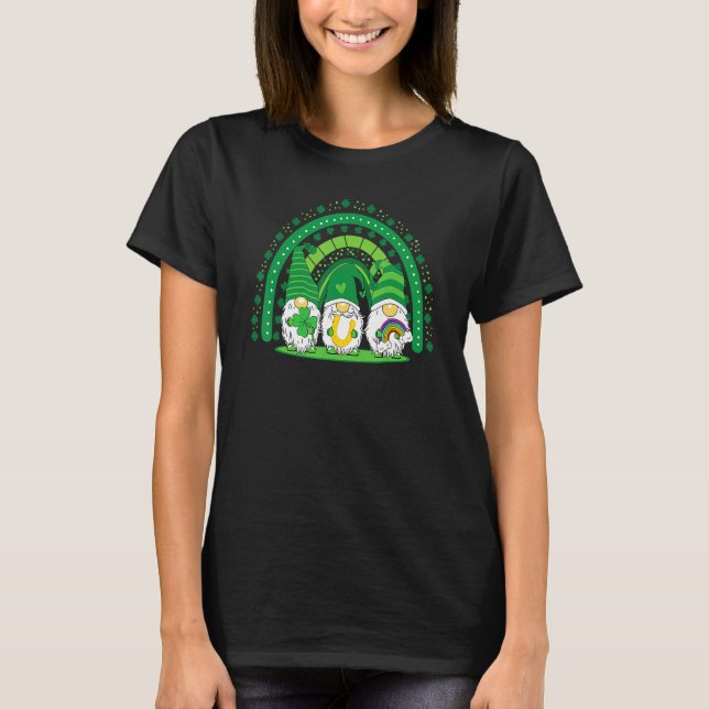 Lycklig St patrick's day Three Gnomes Shamrock Rai T Shirt (Framsida)