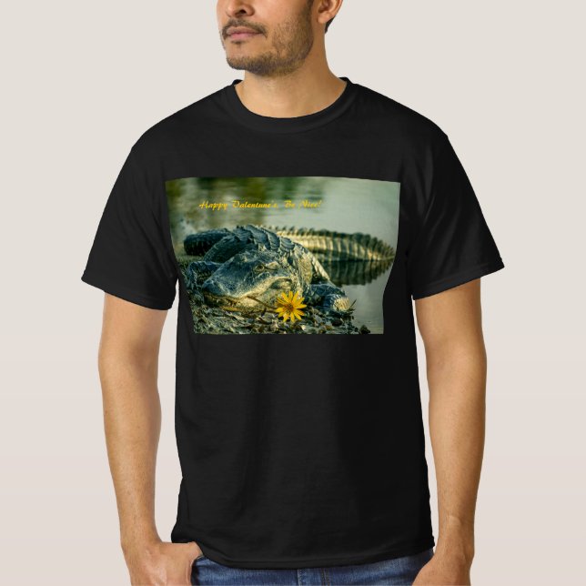 Lycklig Valentiness Florida Alligator med blomma T Shirt (Framsida)