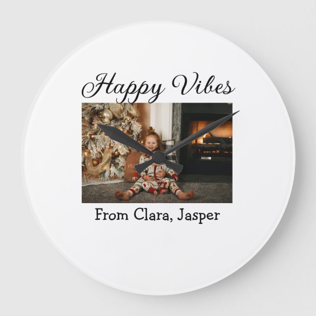 Lycklig vibes Ungdomsfamiljens julfoto Inbjudan Stor Klocka (Framsida)