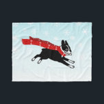 Lycklig Winter Roligt Boston Terrier med Red Scarf Fleecefilt<br><div class="desc">Boston Terrier Älskare Warm Winter Fleece Blanket. En originaltecknad av roligt av en svart och vit Boston Terrier i lycklig med röd halsduk som löper genom snö. Stanna inte i kallet i vinter! Njut av att stöta upp inomhus med hund inlindad i den här mjuka filten. Den här söta tecknaden...</div>