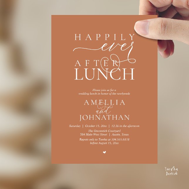 Lyckliga För Evigt Efter Lunch Modern Bröllopsflyk Inbjudningar (Happily Ever After Lunch Modern Wedding Elopement Invitation Card in terracotta copper brown)