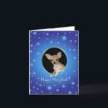 Lyckligt Hanukkah Chihuahuakort Helgkort<br><div class="desc">Ett gulligt Hanukkah kort med en Chihuahuainsida en guld- ram på en bakgrund av blåttsnöflingor. Perfekt som ska överföras till dina familj och vänner.</div>
