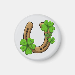 Lyckligt Hästsko Med Gröna Shamrocks Magnet
