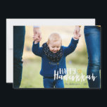 Lyckligt kort för foto för Hanukkah<br><div class="desc">Det stilfulla och gulliga lyckliga kortet för fotoet för den Hanukkah davidsstjärnahelgdag är perfekt för all din vänner och familj denna julhelg.  Skräddarsy texten med ditt efternamn och året och byt ut bilden för ett foto av dina ungar,  husdjuret eller den hela familjen.</div>