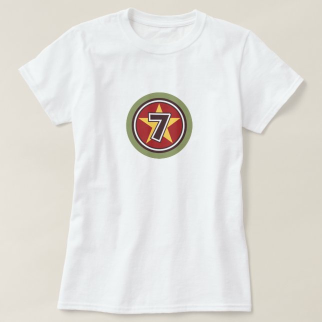 Lyckligt numrera 7 t-shirt (Design framsida)