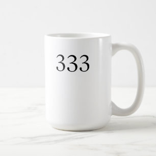 Lyckligt numrerar? Eller enkelt en Tesla fläkt? Kaffemugg