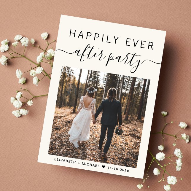 Lyckligtvis allt efter Party har Photo Cream Bröll Meddelande (A chic Happily Ever After Party Invitation to set the tone for an unforgettable event)