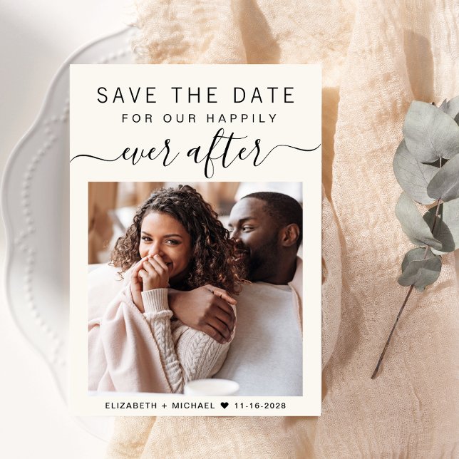 Lyckligtvis efter Photo Cream Bröllop Spara Datumet (A chic photo save the date announcement card for your wedding)