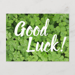 Lyckönskningskort med grön shamrock för tur vykort