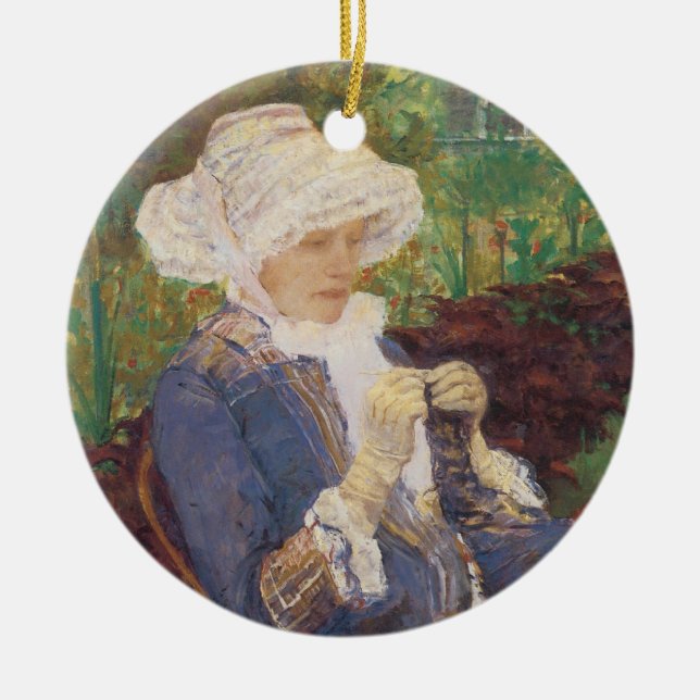 Lydia Crocheting i Garden at Marly, Mary Cassatt Julgransprydnad Keramik (Framsidan)