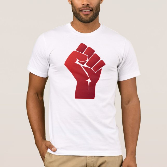 Lyftt röd lutningnäve tee shirt (Framsida)