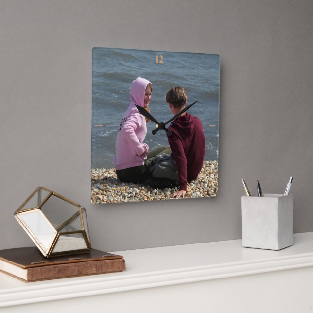 Lyme Kärlek. Fyrkantig Klocka (Kontor)