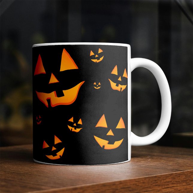 Lysande Jack-O-Lyktans Ansikte Halloween-design Kaffemugg (Glowing Jack-O-Lantern Faces Halloween Design. Coffee Mug)