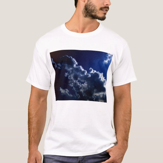 Lysande kaotisk Cumulus som ifrån varandra bryter T Shirt (Framsida)
