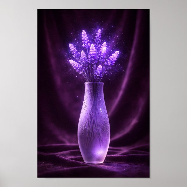 Lysande lavendelbukett i lila glasvas poster (Framsidan)