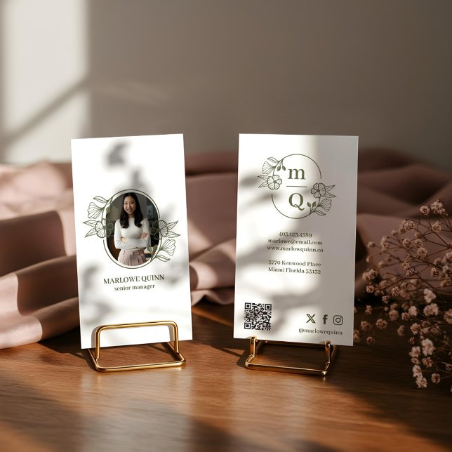 Lyx Minimal Modern Enkel Professionell Foto Visitkort (Floral Botanical Monogram Crest Logo Brand Photo Business Card)