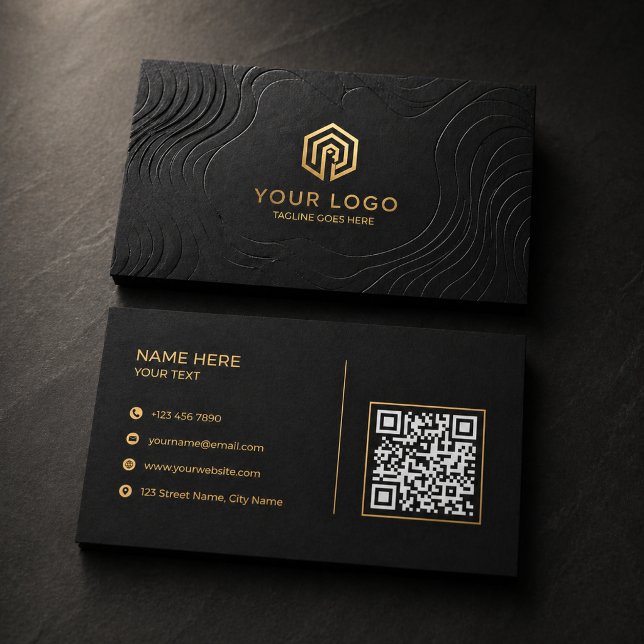 Lyx Svart Guld Modern QR-kod Fastighet Visitkort (Sleek Black QR Code Social Media Business Card)
