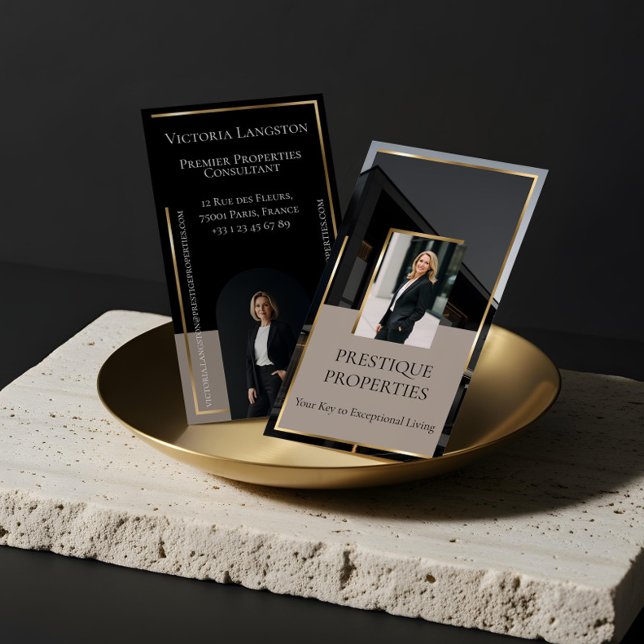 Lyxfastigheter Svart Guld Foto Monogram Visitkort (Luxury Real Estate Black Gold Photo Monogram Business Card)