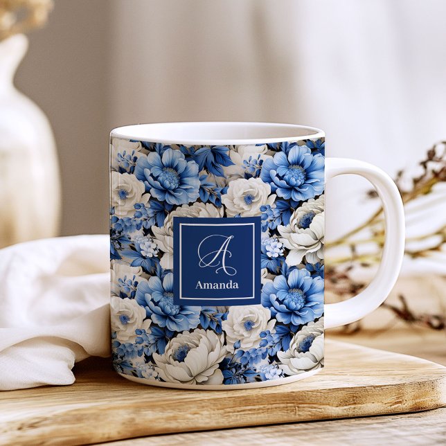 Lyxig blå elfenbensblommor Personlig kaffemugg (Luxury Blue Ivory Flowers Personalized Coffee Mug)