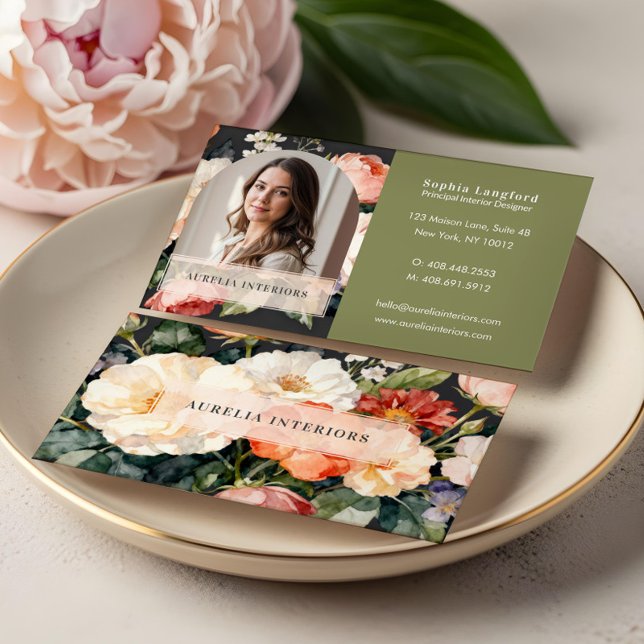 Lyxig blomsterbåge foto Stilfull inredningsdesigne Visitkort (Luxury Floral Arch Photo Stylish Interior Designer Business Card)