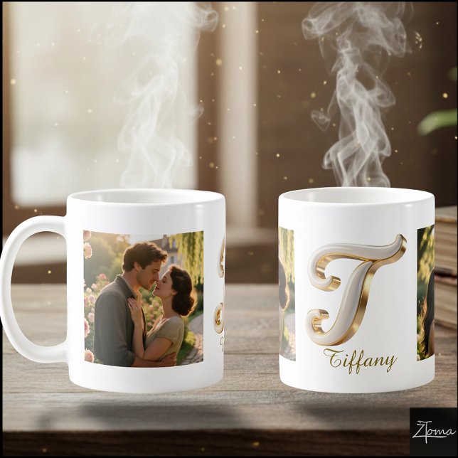 Lyxig kursiv guld vit initial T+ 2 FOTO Kaffemugg (Skapare uppladdad)