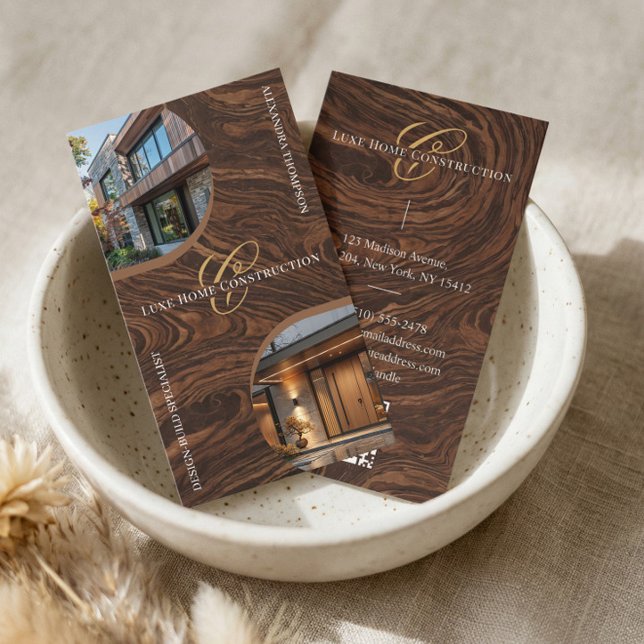 Lyxigt Trästrukturerat Monogram Hem Entreprenör Fo Visitkort (Luxury Woodgrain Monogram Home Contractor Photo Business Card)