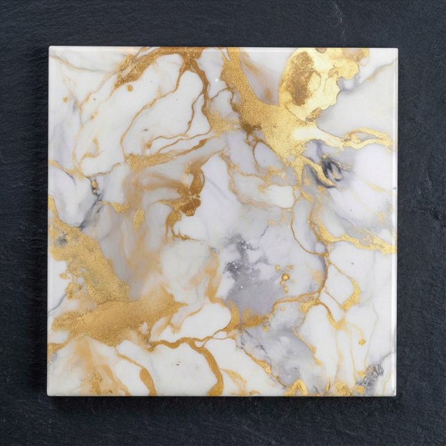 Lyxikum stil vit och guld marmor, effekt kakelplatta (Luxury style white and gold marble effect ceramic tile.)