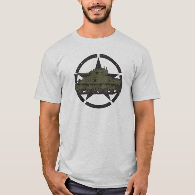 M4 Sherman | World War 2 Tank T Shirt (Framsida)