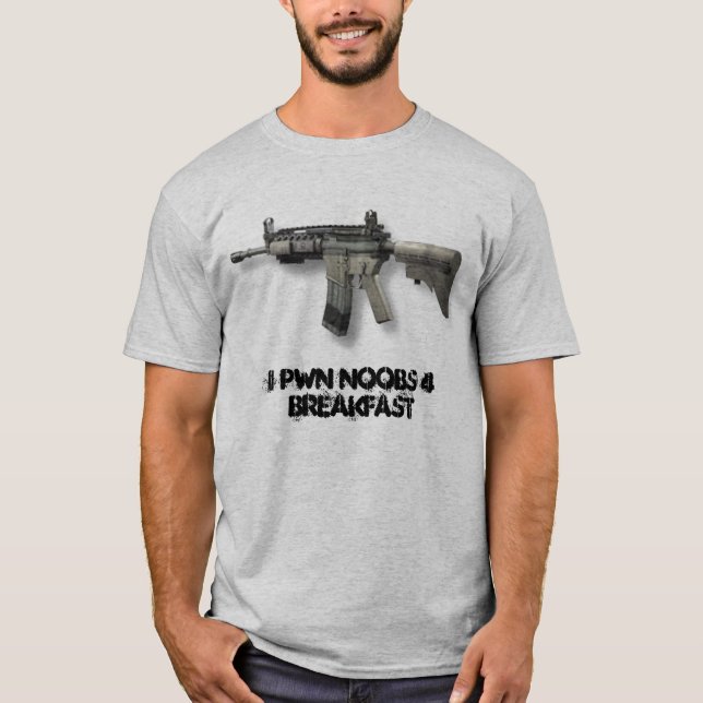 M4A1 FRUKOST FÖR I PWN NOOBS 4 T SHIRT (Framsida)