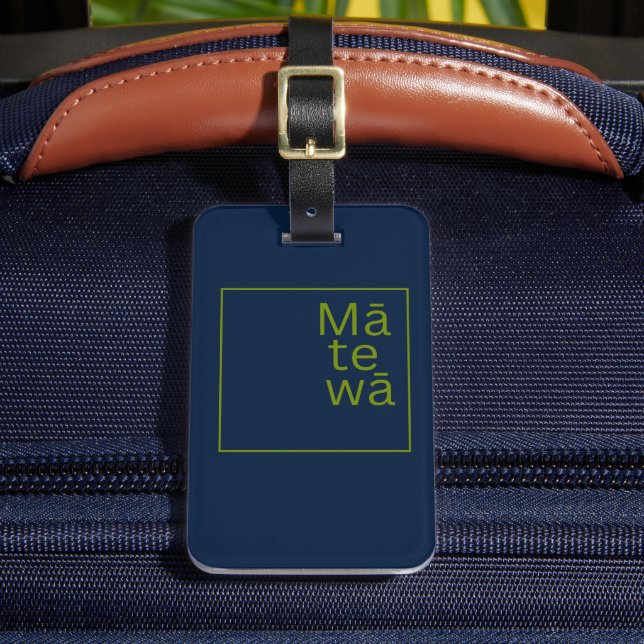 Mā te wā Aotearoa New Zealand Māori Language Kiwi Bagagebricka (Framsida Insitu 2)