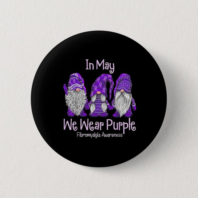 Må vi Bära Lila för Fibromyalgia Awareness Gnom Knapp (Framsida)