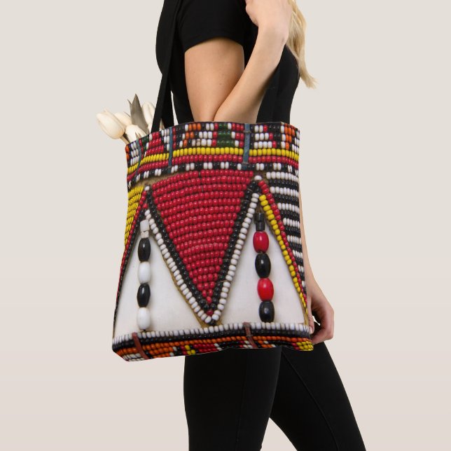 Maasai stammets pärlarbete tygkasse (Närbild)