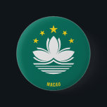 Macau Flagga Charming Patriotic Knapp<br><div class="desc">Macau Flagga Charming Patriotic Button med Macau-flagga tryckt över hela knappen. Land namn är delvis integrerat i utformningen på grund. Anpassadet Text är fullt ut med funktionen "Anpassa den!". Den vackra Macau-knappen är snyggtens gåva till alla tillfälle. © 20210000000000000</div>