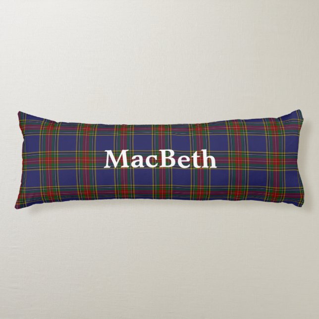 MacBeth Klan Tartan Play Body Pillow Kroppskudde (Framsidan)