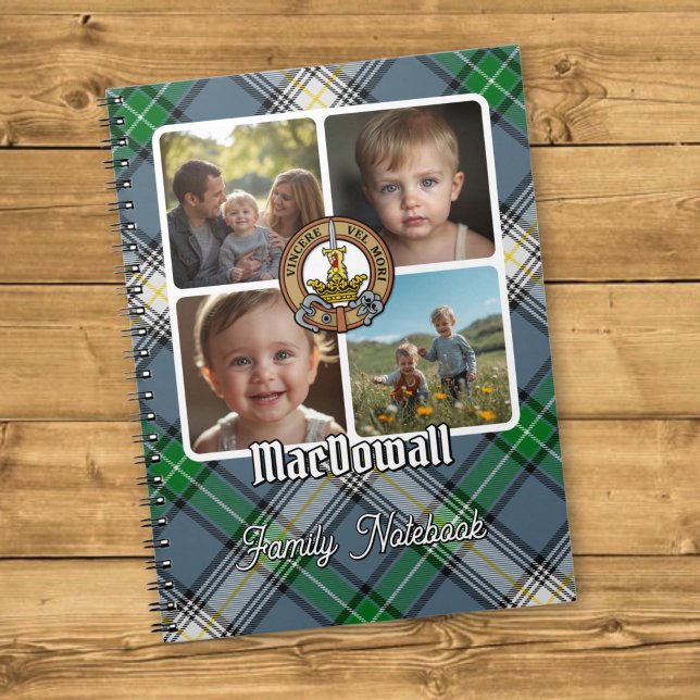 MacDowall Familjefotokollage Anteckningsbok (Skapare uppladdad)