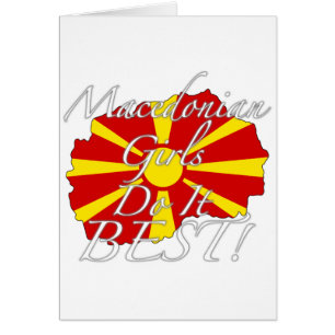 Macedonian flickor gör det som är bäst! hälsningskort