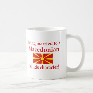 Macedonianen bygger teckenet kaffemugg