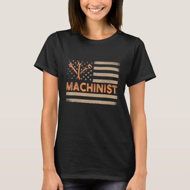 Machinist Maskin operator Machining 22 T Shirt (Framsida)
