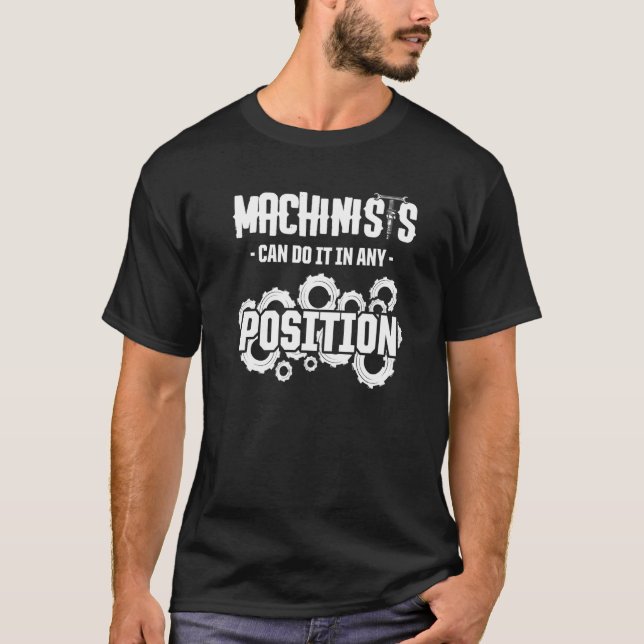 Machinist Maskin operator Machining 7 T Shirt (Framsida)