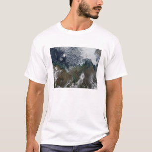 Mackenziet River tömmer in i den Mackenzie fjärd T-shirt