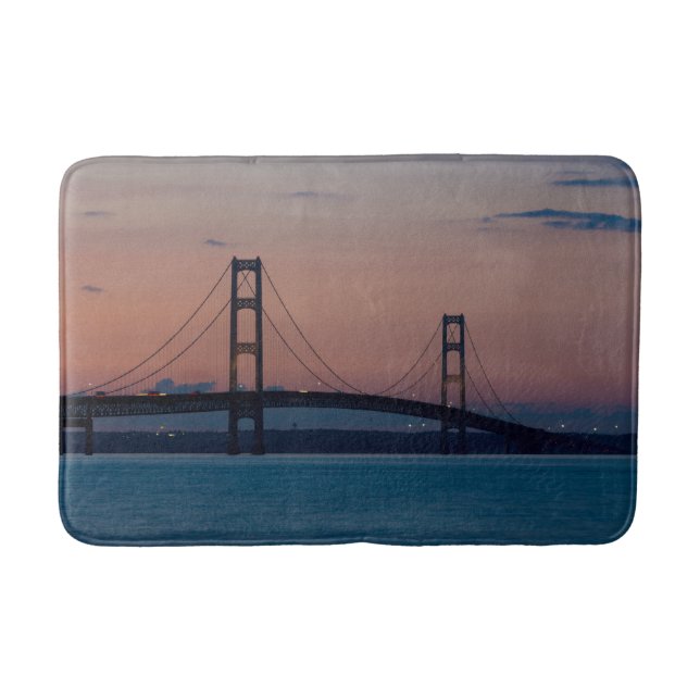 Mackinac Bridge i Dusk Badrumsmatta (Framsidan)