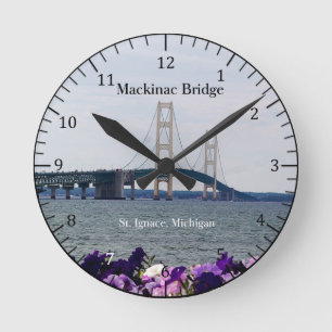 Mackinac Bridge vår St. Ignace klocka