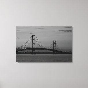 Mackinac Bridge vid Dusk Grayscale Canvastryck